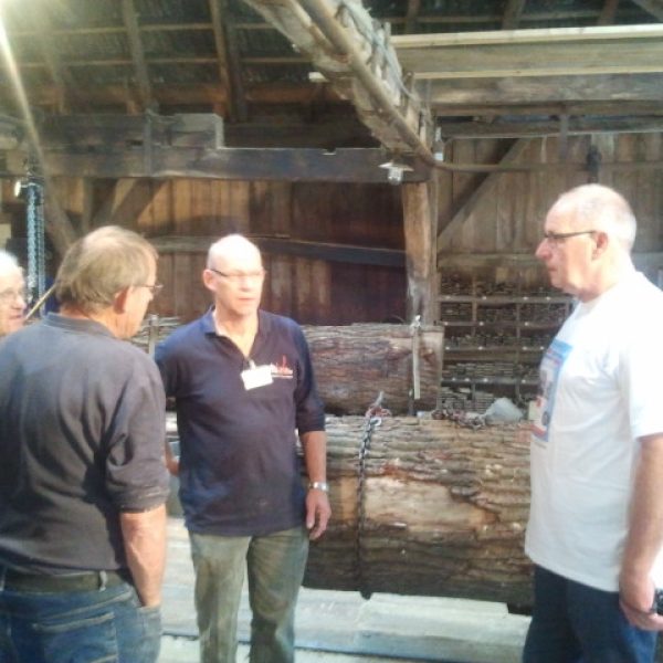 Ook Stoomhoutzagerij Nahuis enthousiast over nieuwe schaliën voor Molen Hermien.