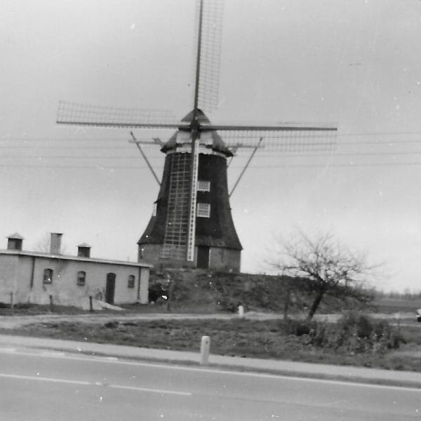 1942 - Molen Hermien vanaf de twenteroute