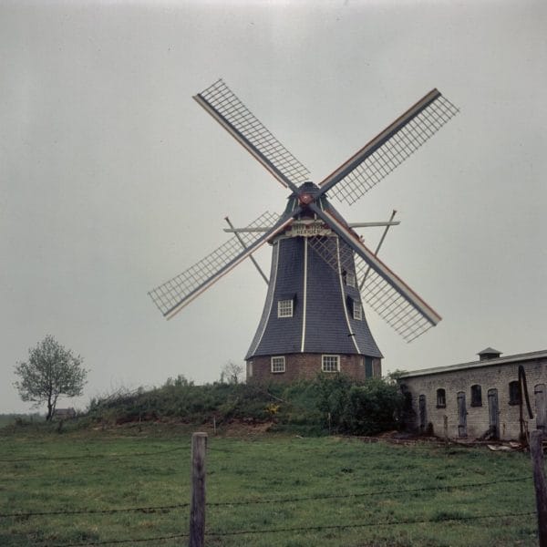 1967 - Molen Hermien gerestaureerd